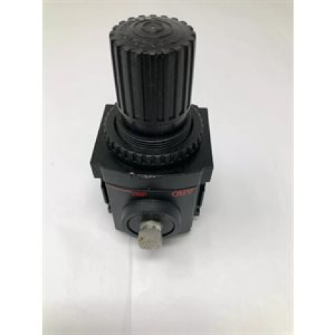 AA R37221-200.jpg