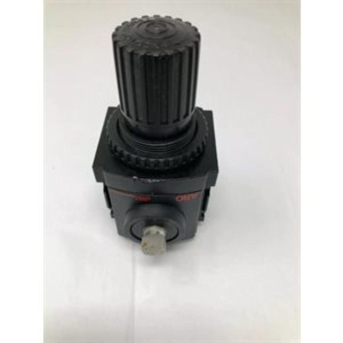 AA R37221-200.jpg