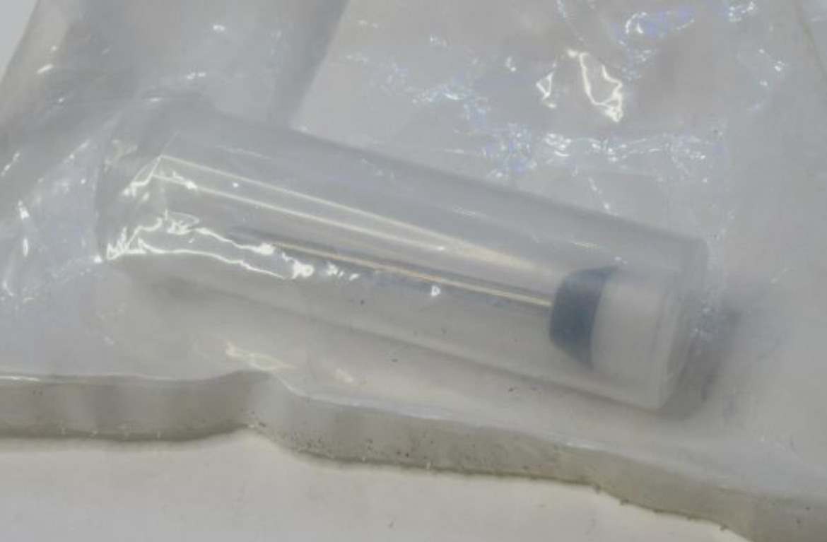GG 24N633.jpg