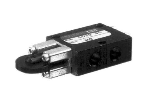 AA 5040-05.jpg