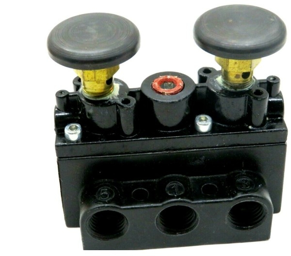 AA A212BD.jpg