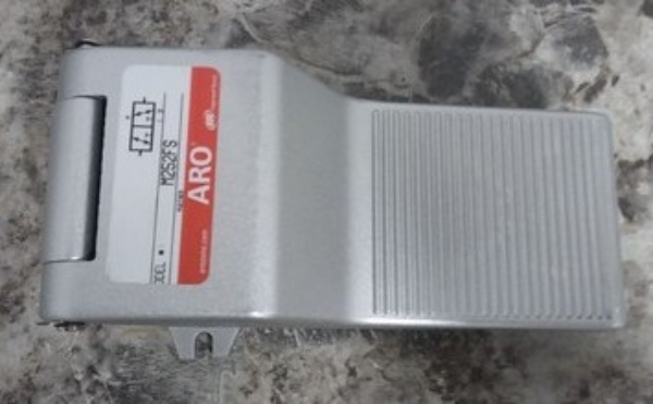 AA M252FS.jpg