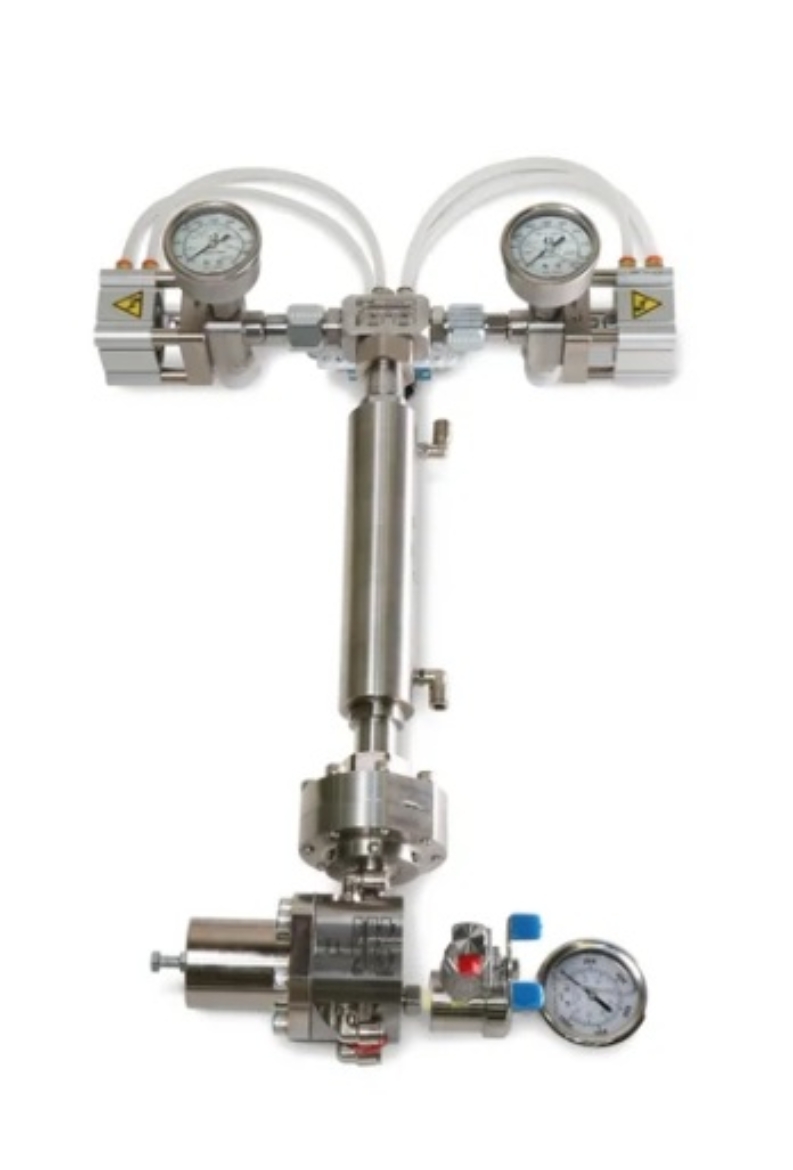 GG 25A995.jpg