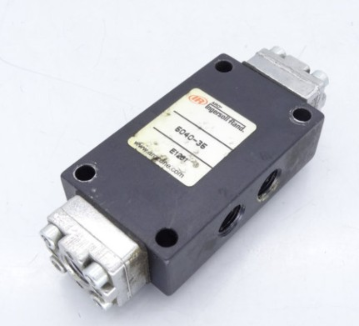 AA 5040-35.jpg